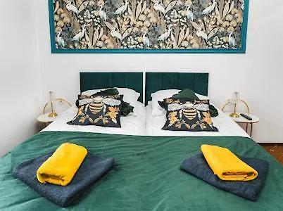 Apartment Queen Bee Old Town